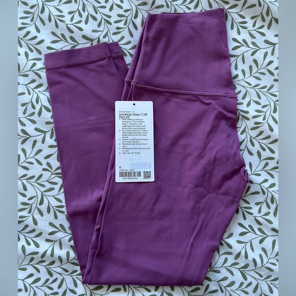 NWT Lulu aligns. Size 6.